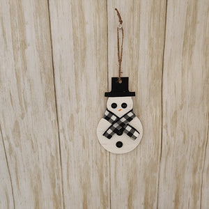 530 - Shiplap Snowman Ornament